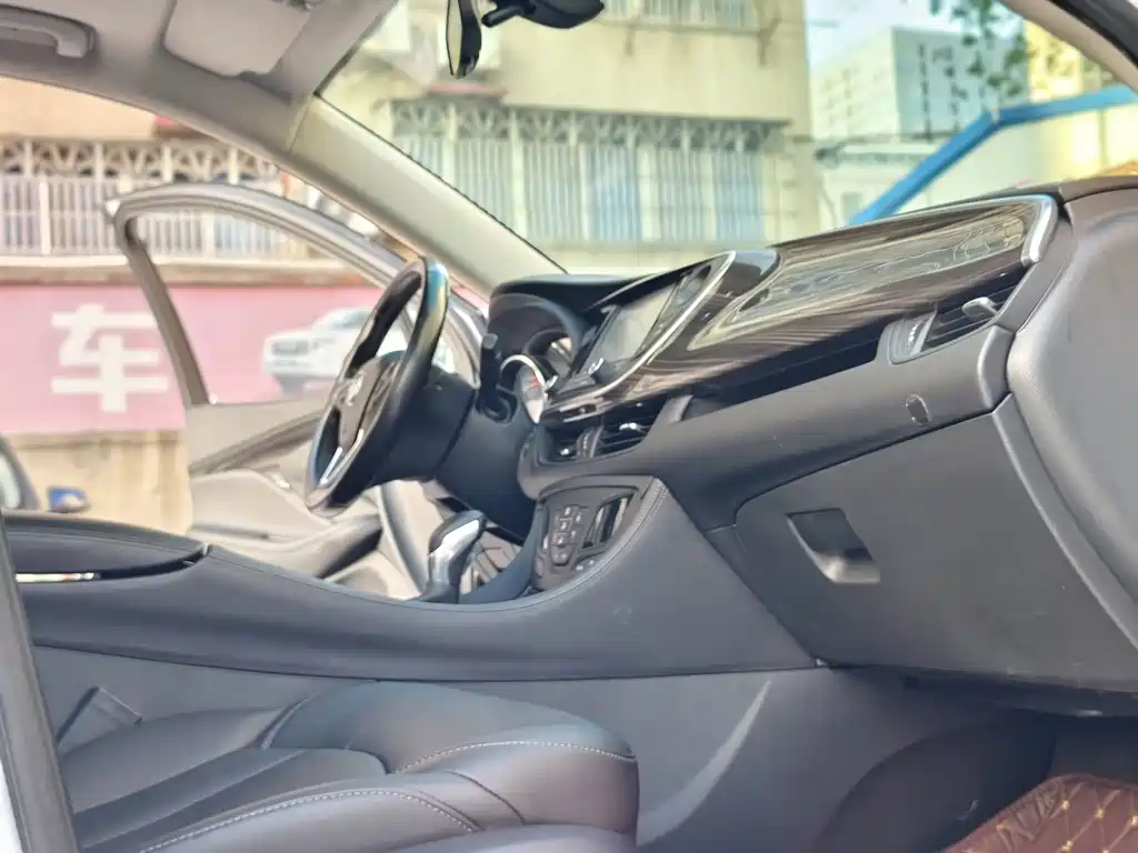 Buick Envision Plus — миниатюра 14