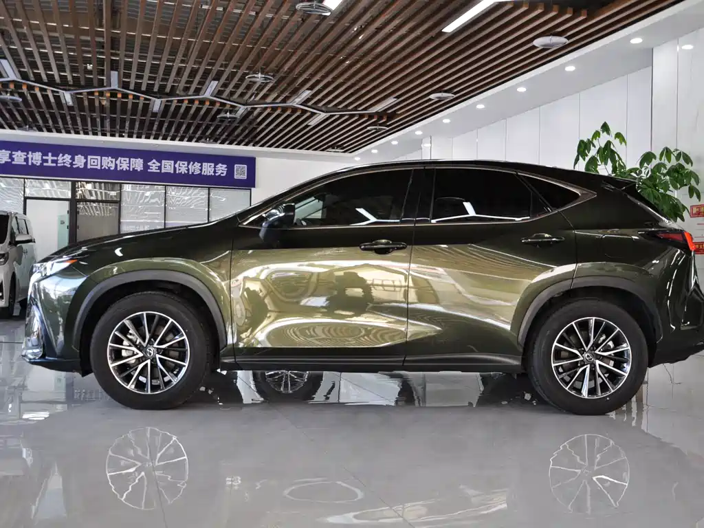 Lexus NX — миниатюра 3