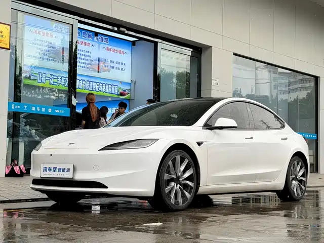 2024 Tesla Model 3