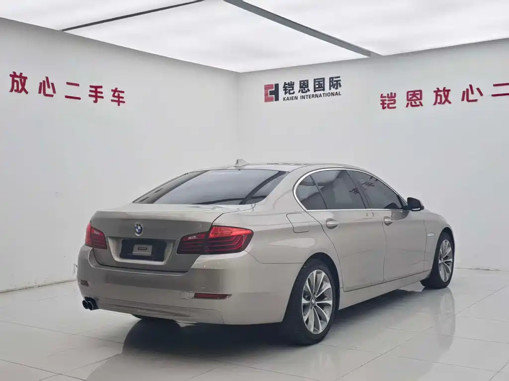 BMW 5 Series — миниатюра 14
