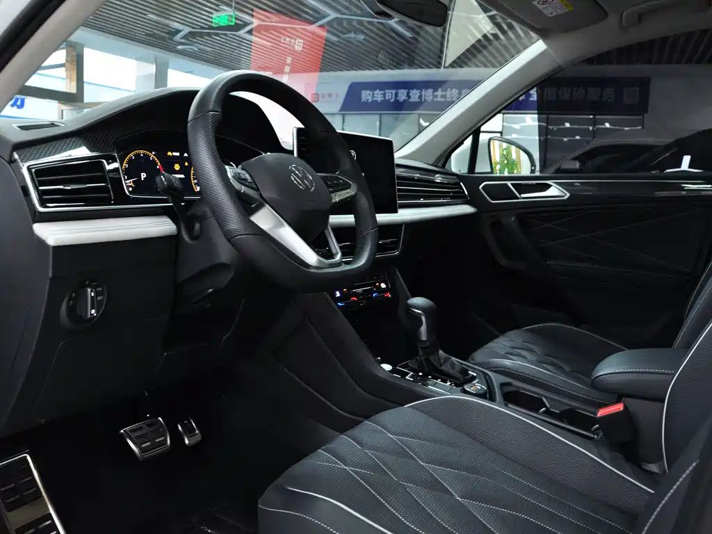 Volkswagen Tiguan L — миниатюра 6