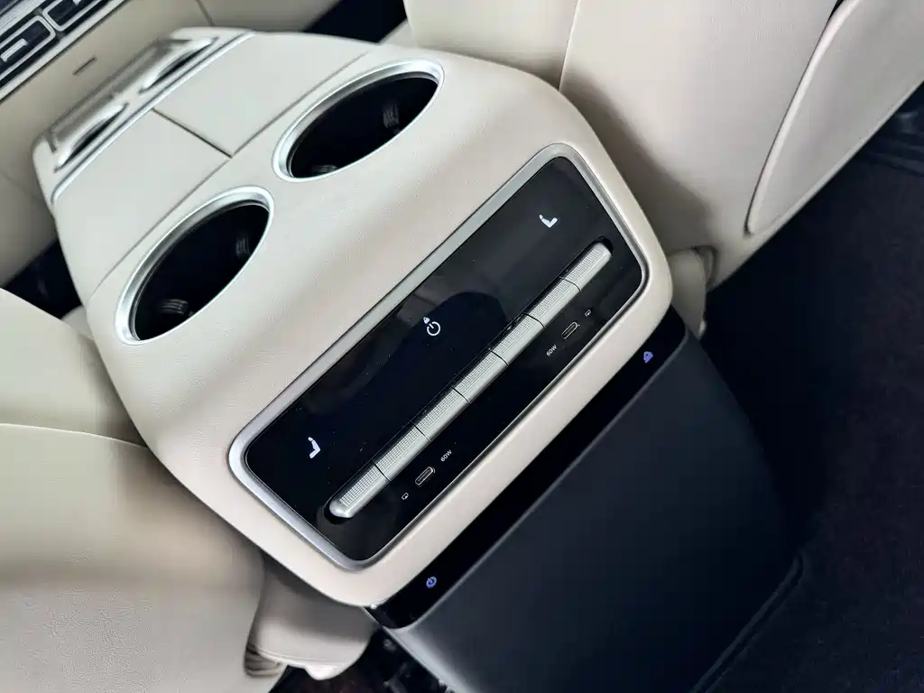 Li Auto Li L9 — миниатюра 10