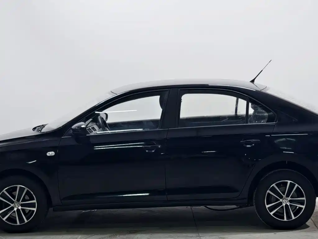Volkswagen Santana — миниатюра 7