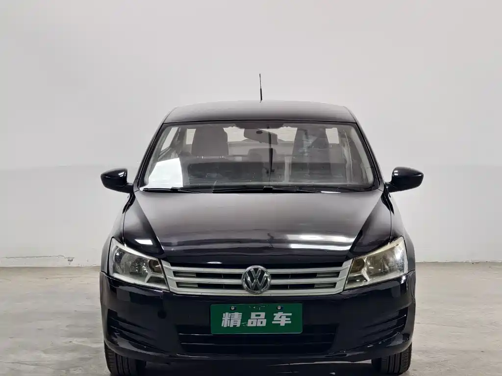 Volkswagen Santana — миниатюра 2