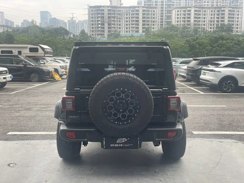 Jeep Wrangler PHEV — миниатюра 14