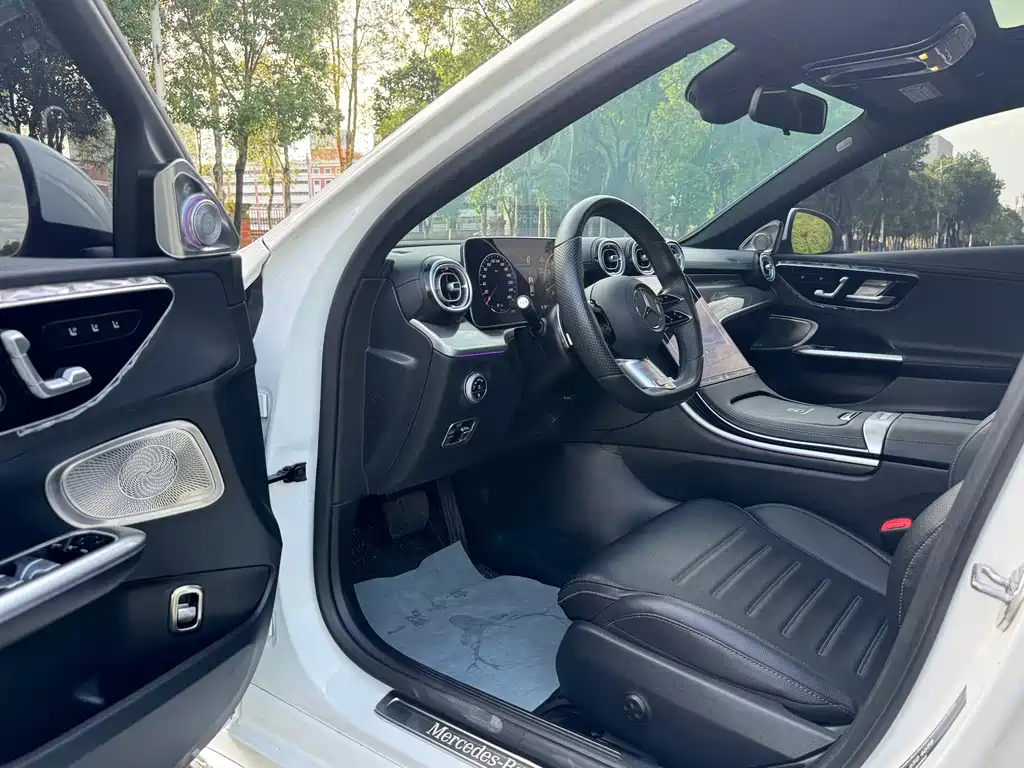 Mercedes-Benz C-Class — миниатюра 9