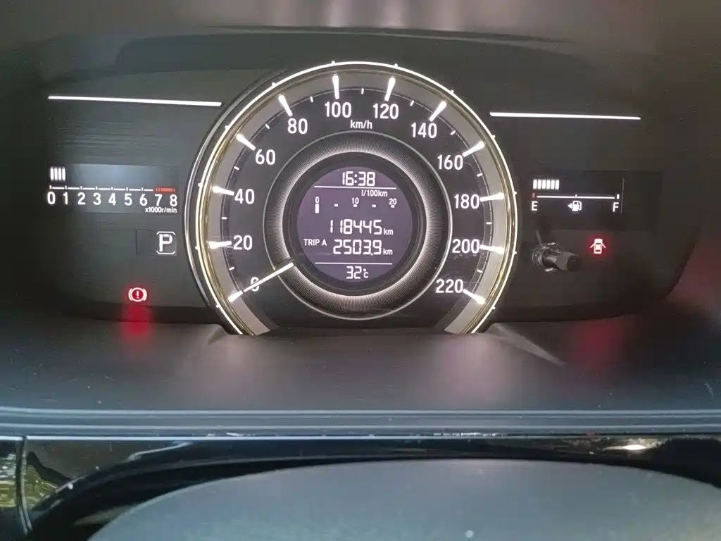 Honda Elysion — миниатюра 8