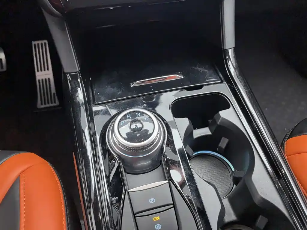 Ford Explorer — миниатюра 13