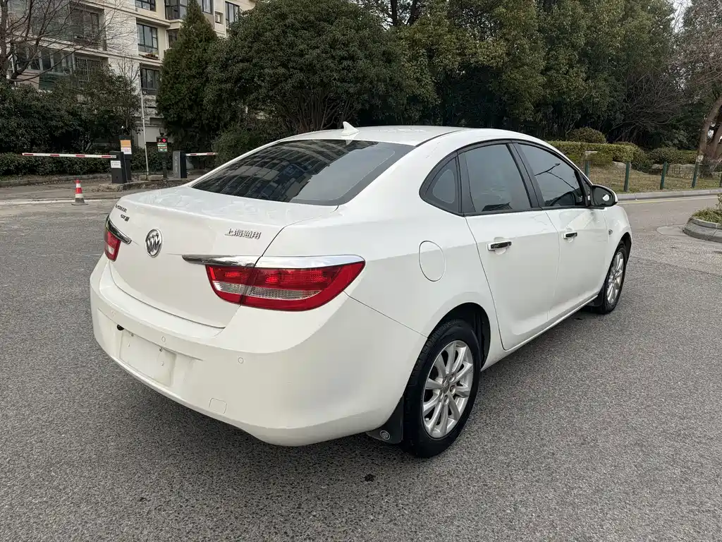 Buick Excelle — миниатюра 6