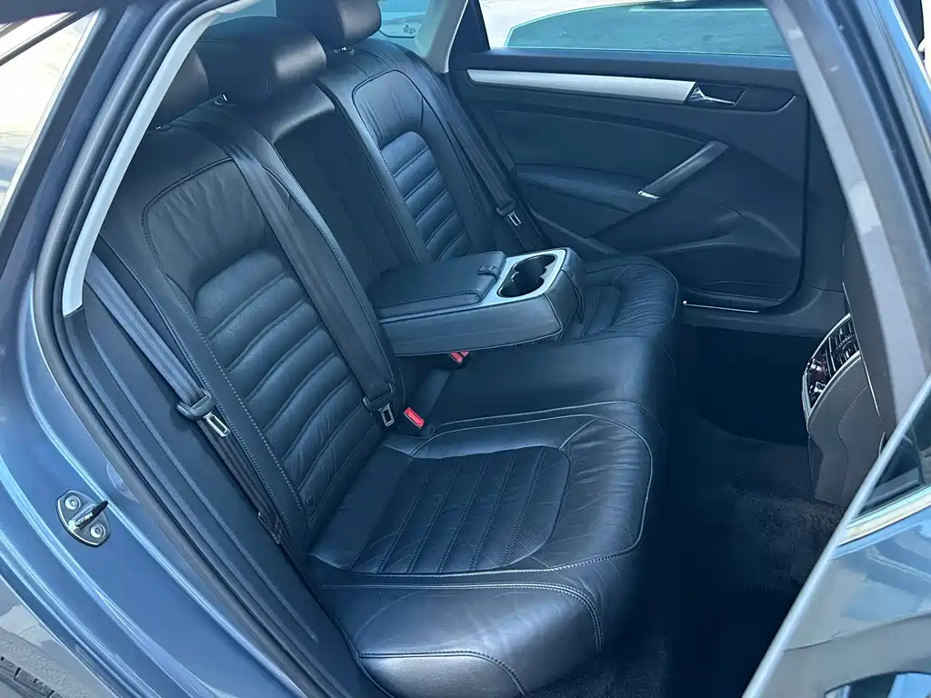 Volkswagen Passat — миниатюра 21
