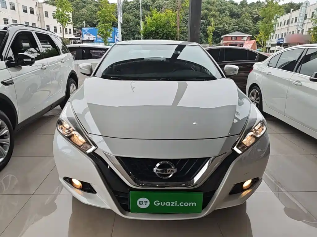 Nissan Bluebird — миниатюра 3