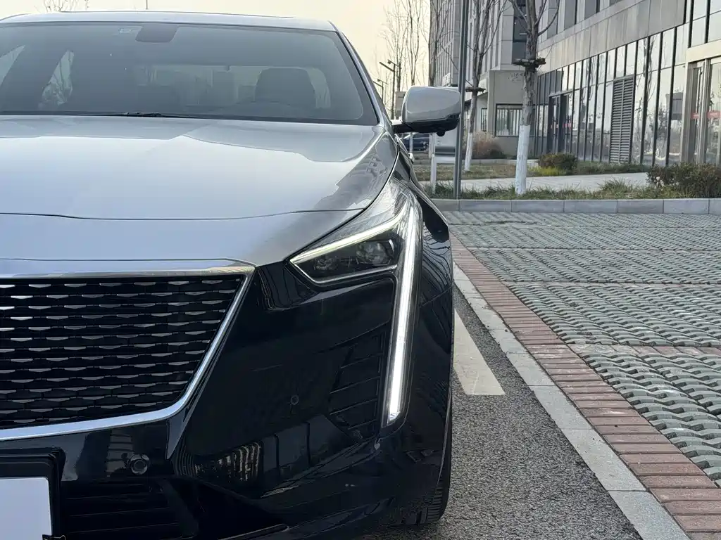 CADILLAC CT6