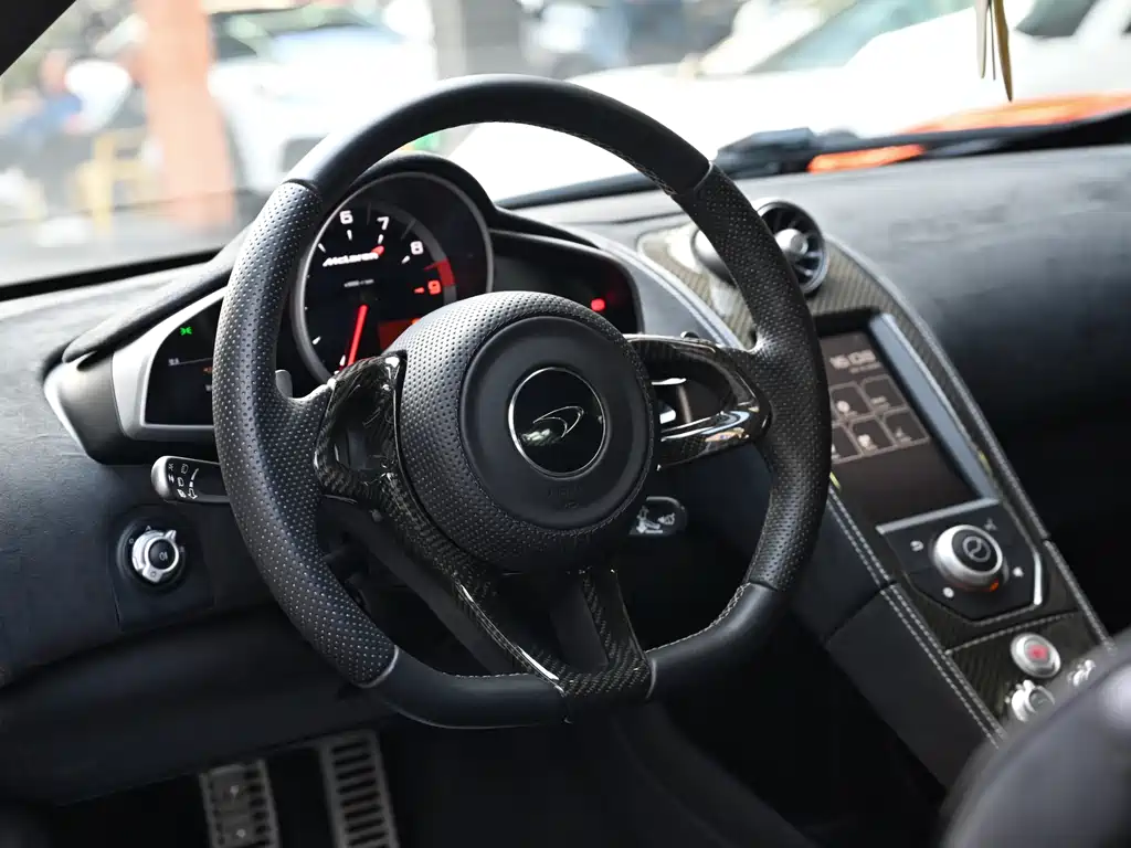 McLaren 650S 3.8T Coupe, фото 8
