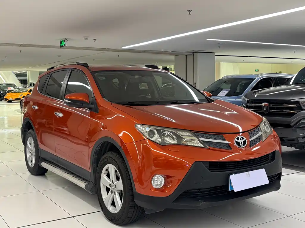 Toyota RAV4 — миниатюра 3