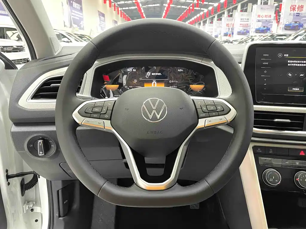 Volkswagen T-Roc 2025 280TSI DSG