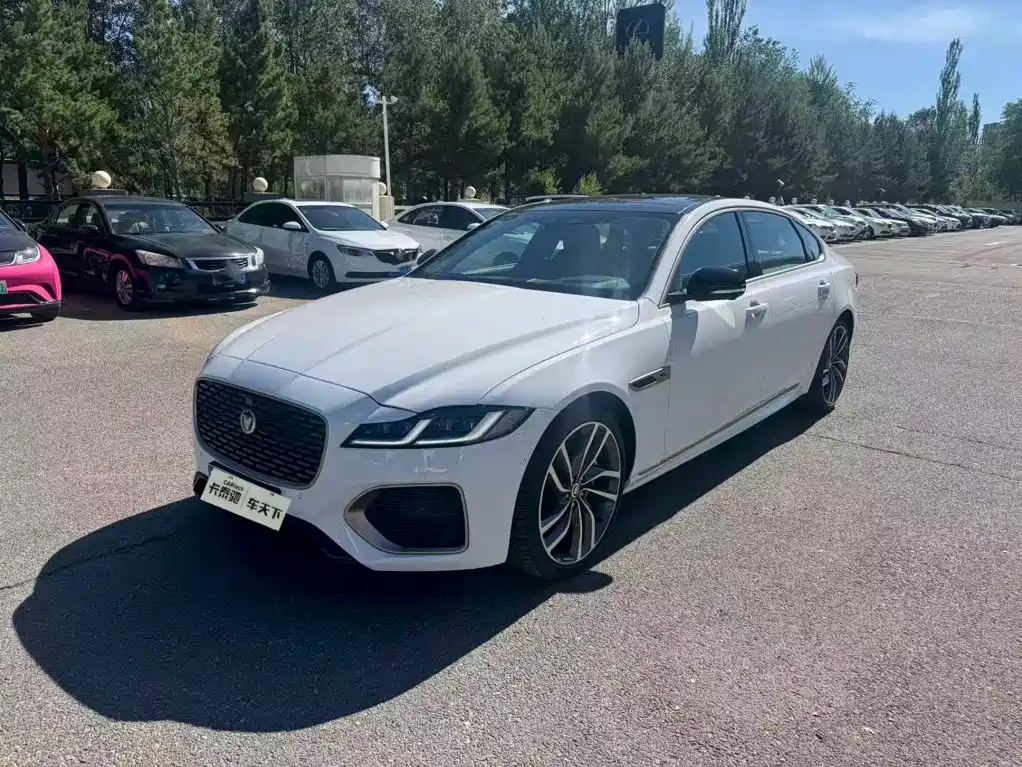 Jaguar XFL