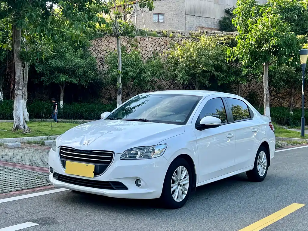 Peugeot 301 2014