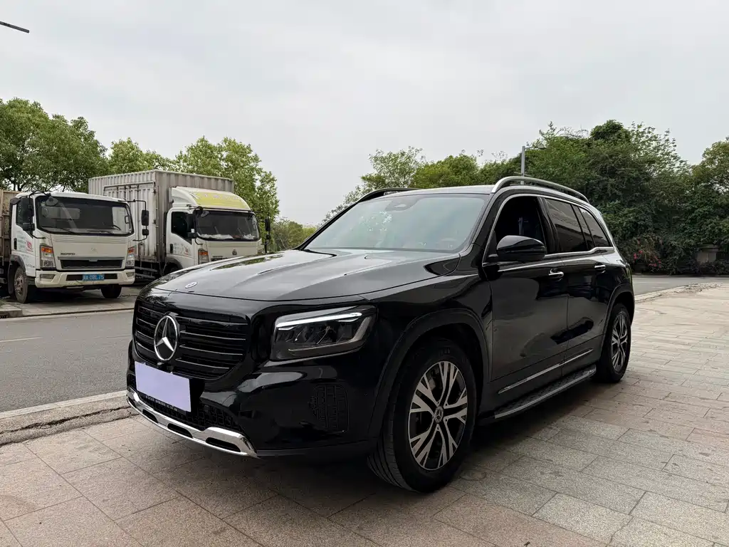 Mercedes-Benz GLB 2024