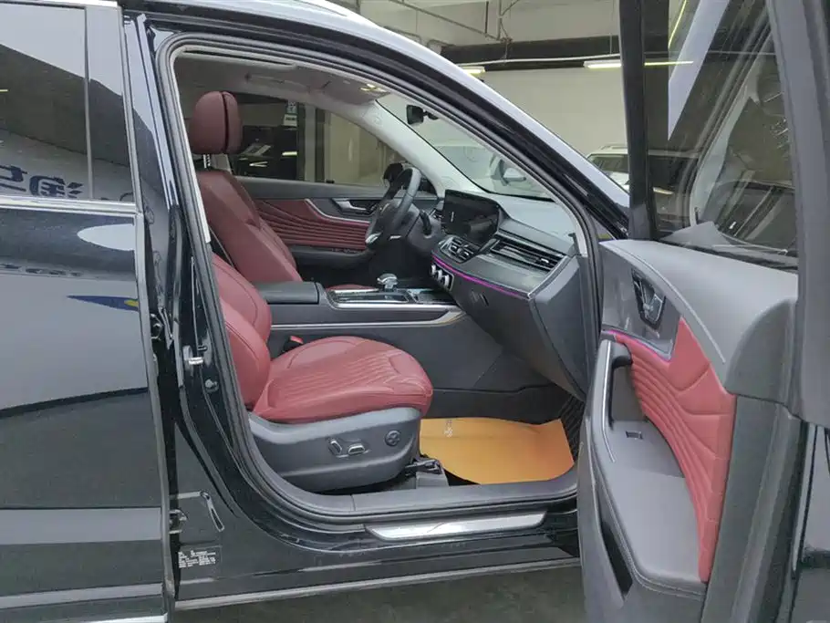 Hongqi HS5 2023 2.0T Pro