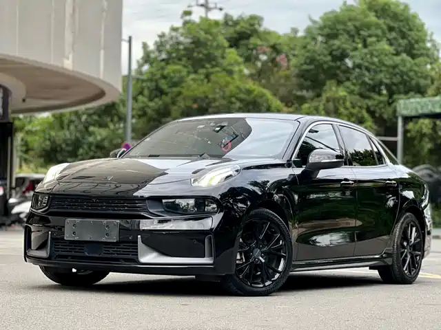 2021 Lynk & Co 03