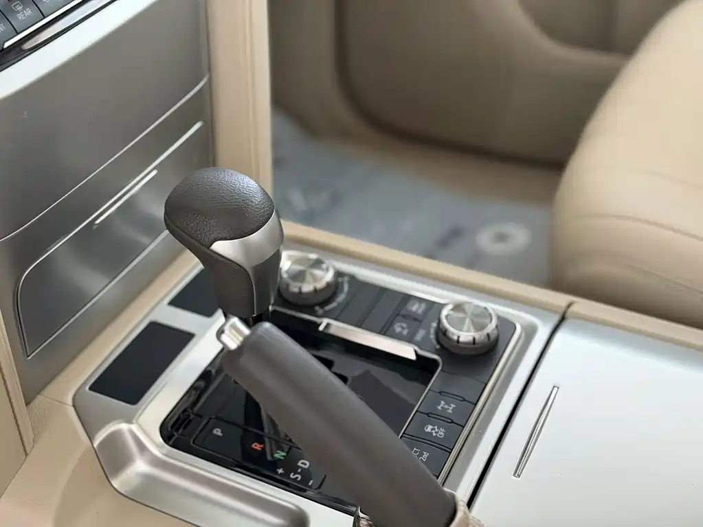 Toyota Land Cruiser — миниатюра 6