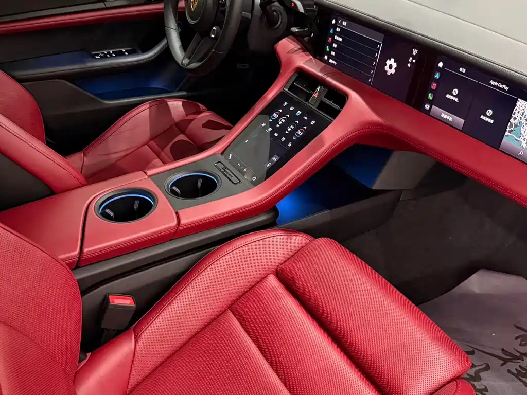 Porsche Taycan — миниатюра 12