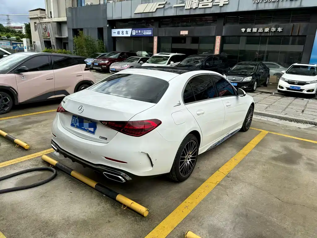 Mercedes-Benz C-Class — миниатюра 3