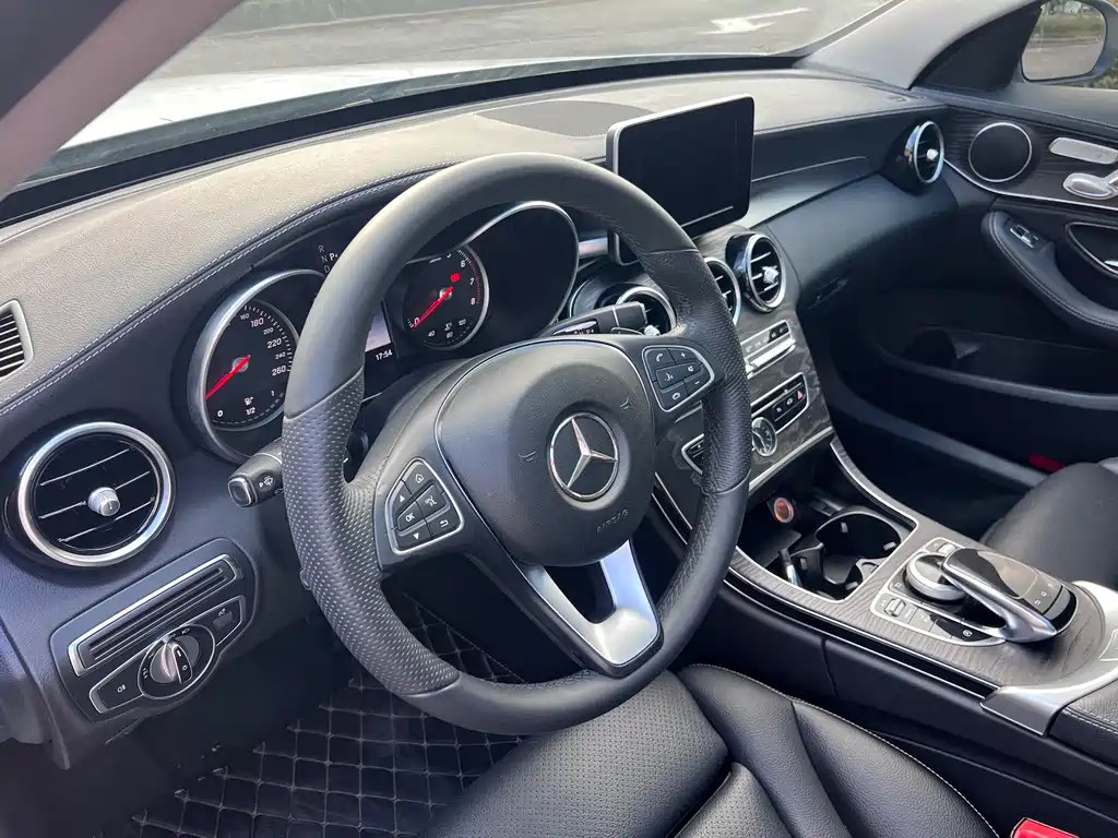 Mercedes-Benz C-Class — миниатюра 15