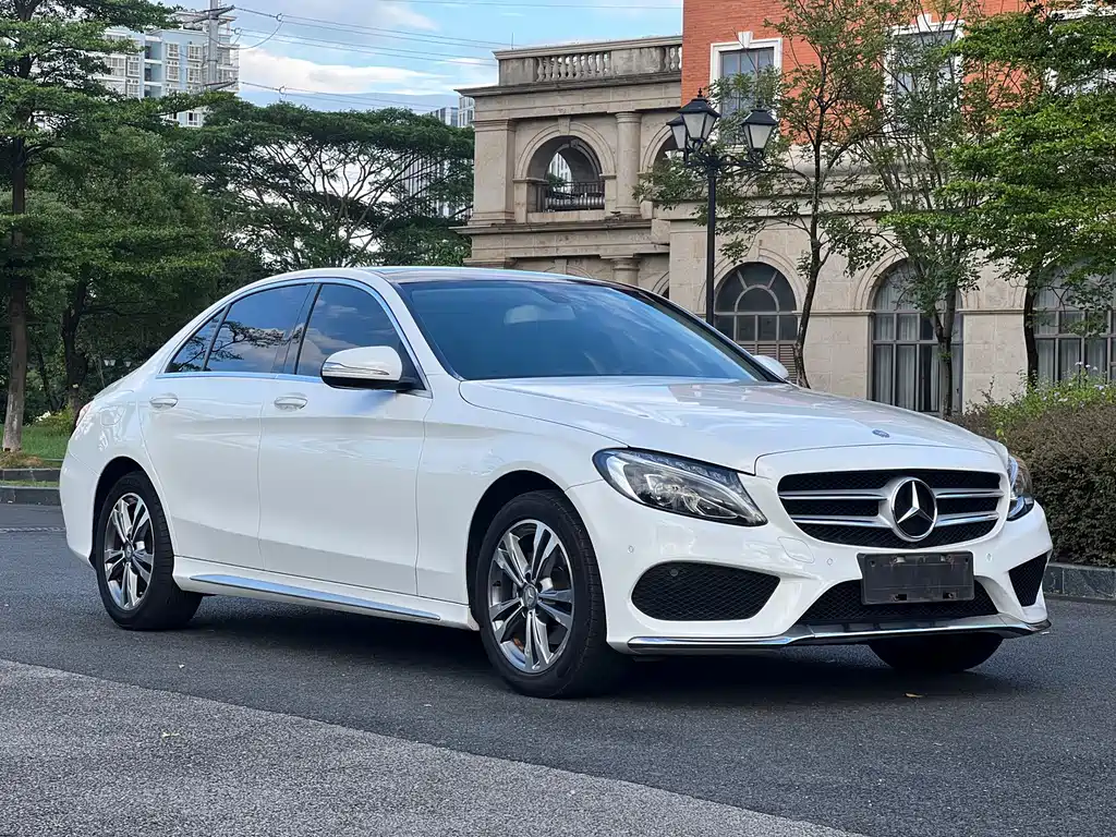 Mercedes-Benz C-Class — миниатюра 3