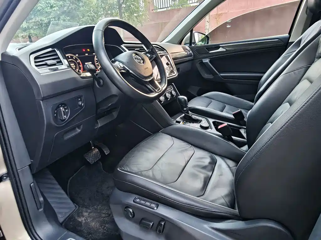Volkswagen Tiguan — миниатюра 8