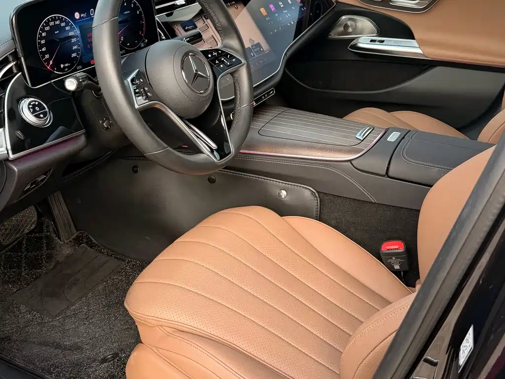 Mercedes-Benz E-Class — миниатюра 8