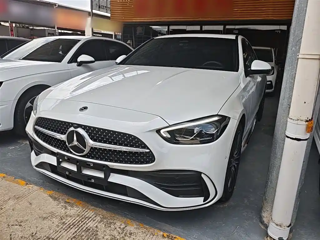 Mercedes-Benz C-Class 2024