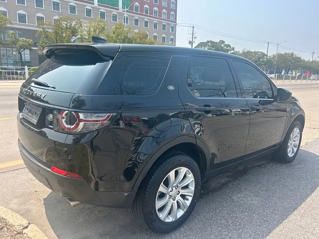 Land Rover Discovery Sport — миниатюра 4