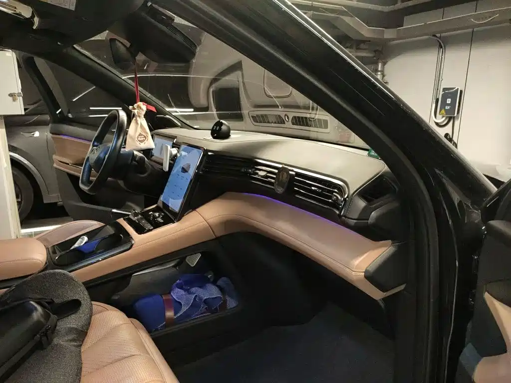 NIO ES8 — миниатюра 21