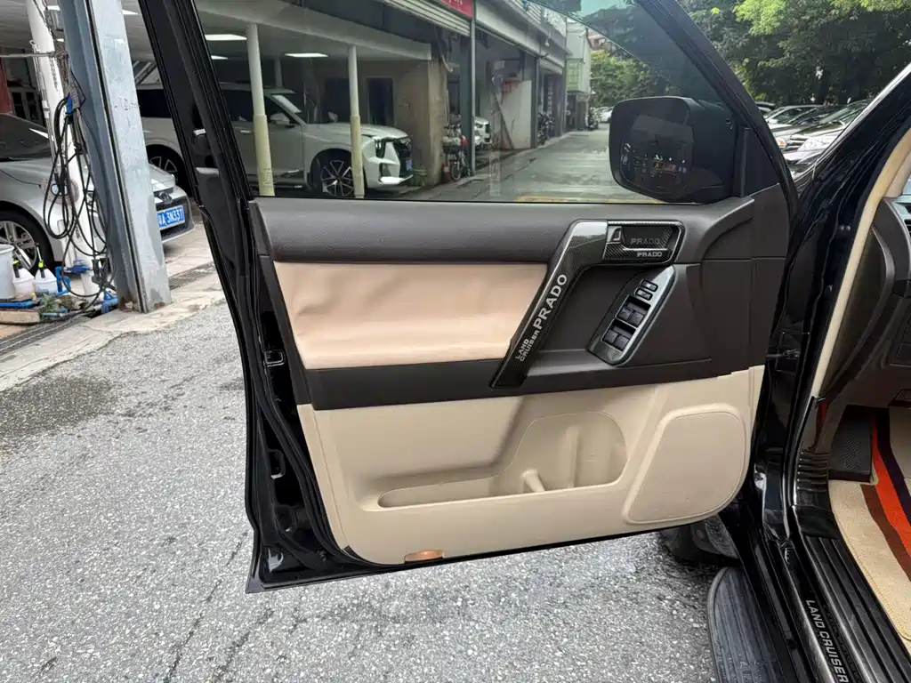 Toyota Prado (Import) — миниатюра 12