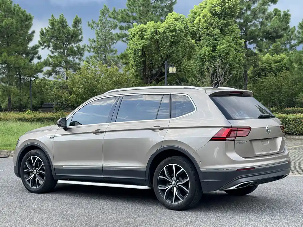 Volkswagen Tiguan L — миниатюра 23