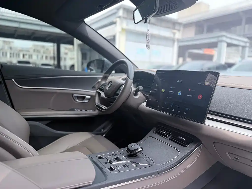 BYD Han — миниатюра 13