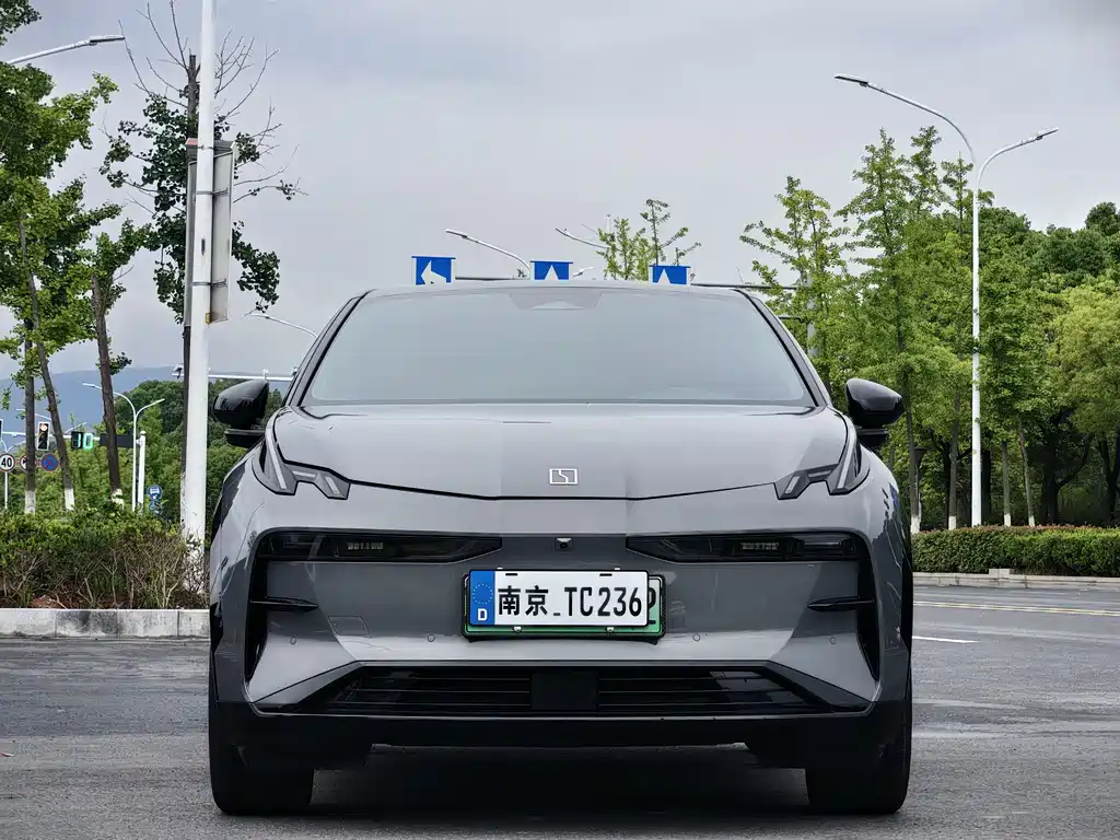 Zeekr X 2024 мест