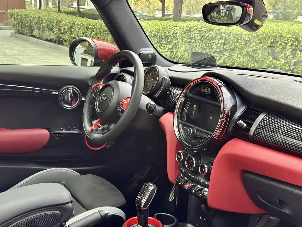 MINI JCW