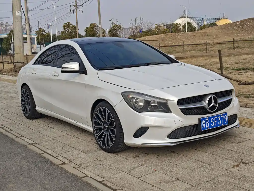 MERCEDES-BENZ CLA