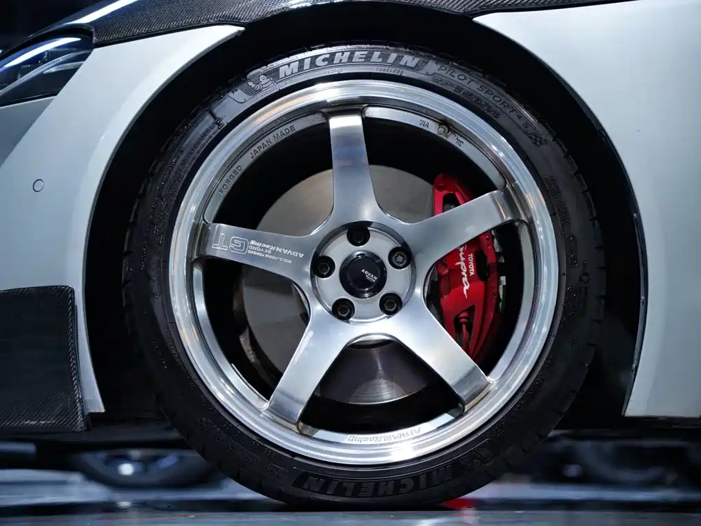 Toyota Supra — миниатюра 2