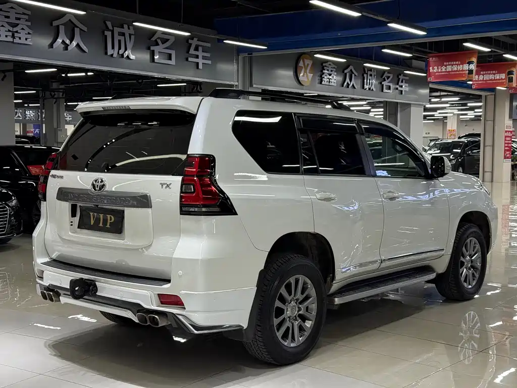 TOYOTA PRADO