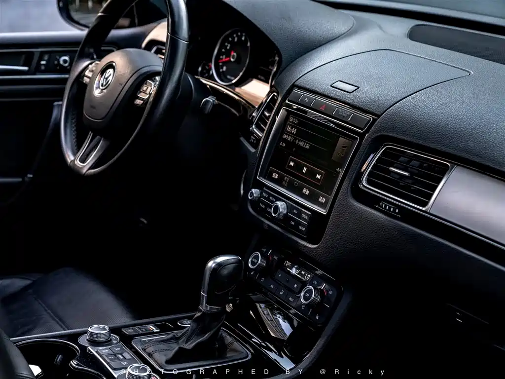 Volkswagen Touareg 2017 3.0TSI