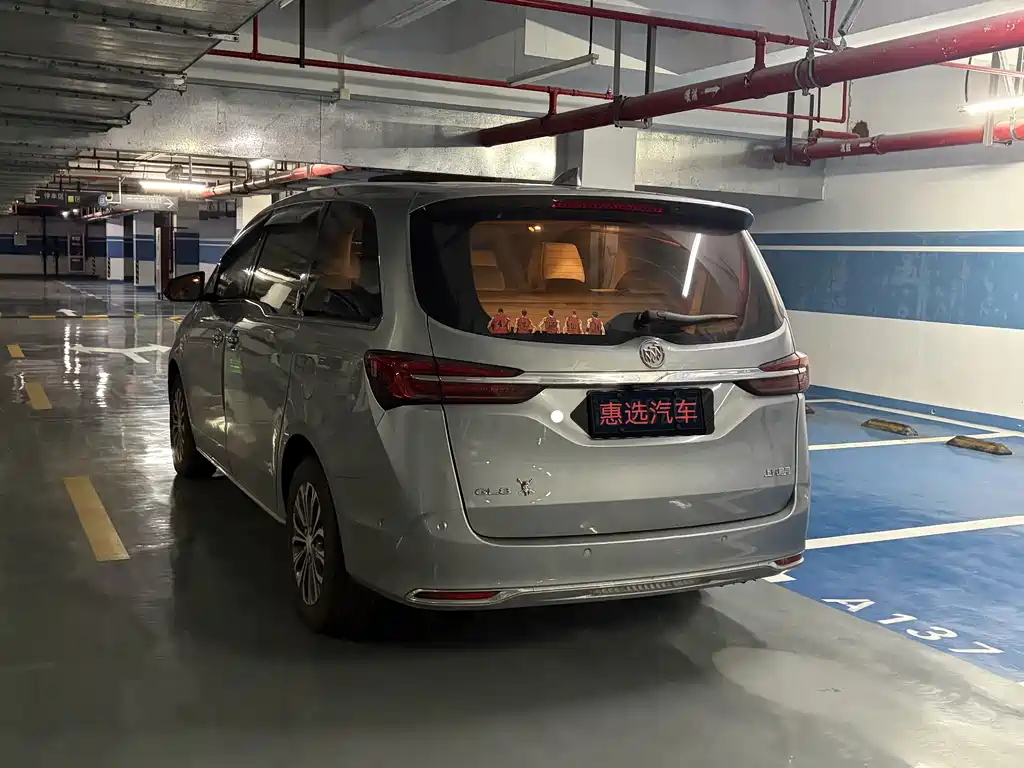 Buick GL8 — миниатюра 8