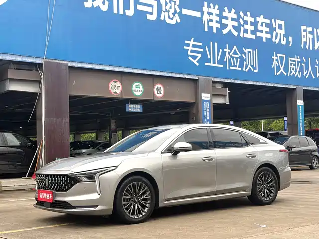 2022 Bestune B70