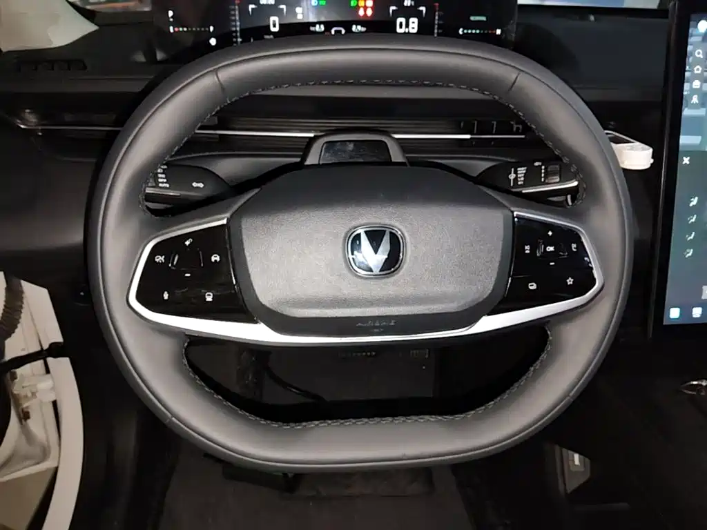 Changan Yida — миниатюра 10
