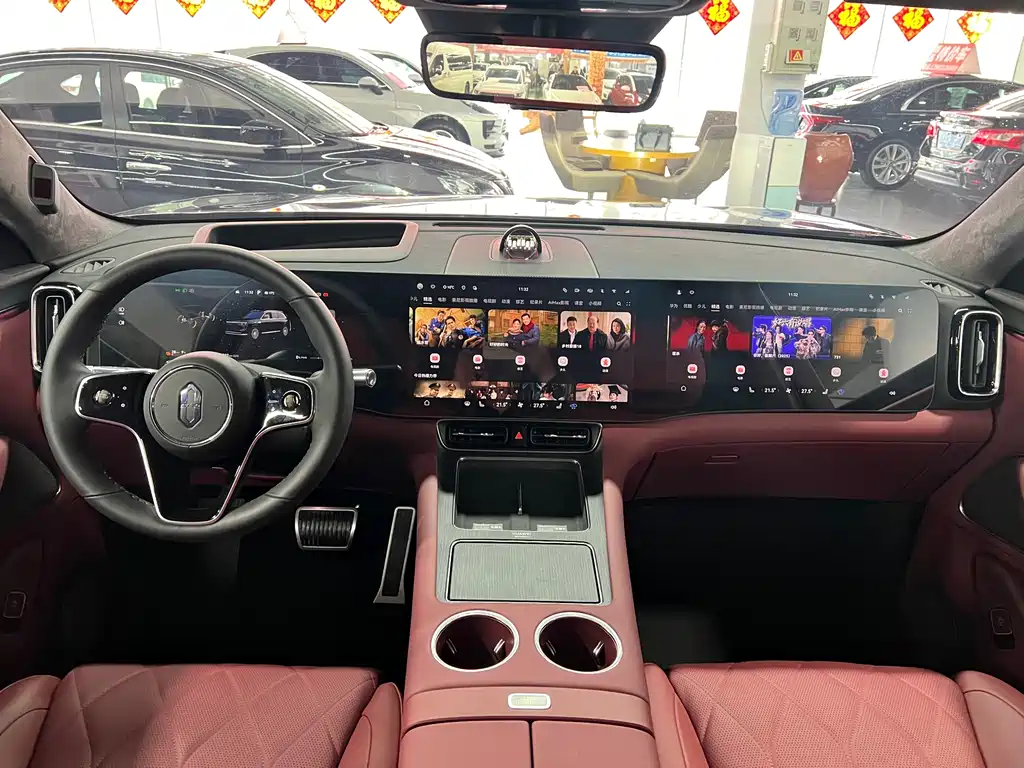 AITO ASK THE WORLD M8