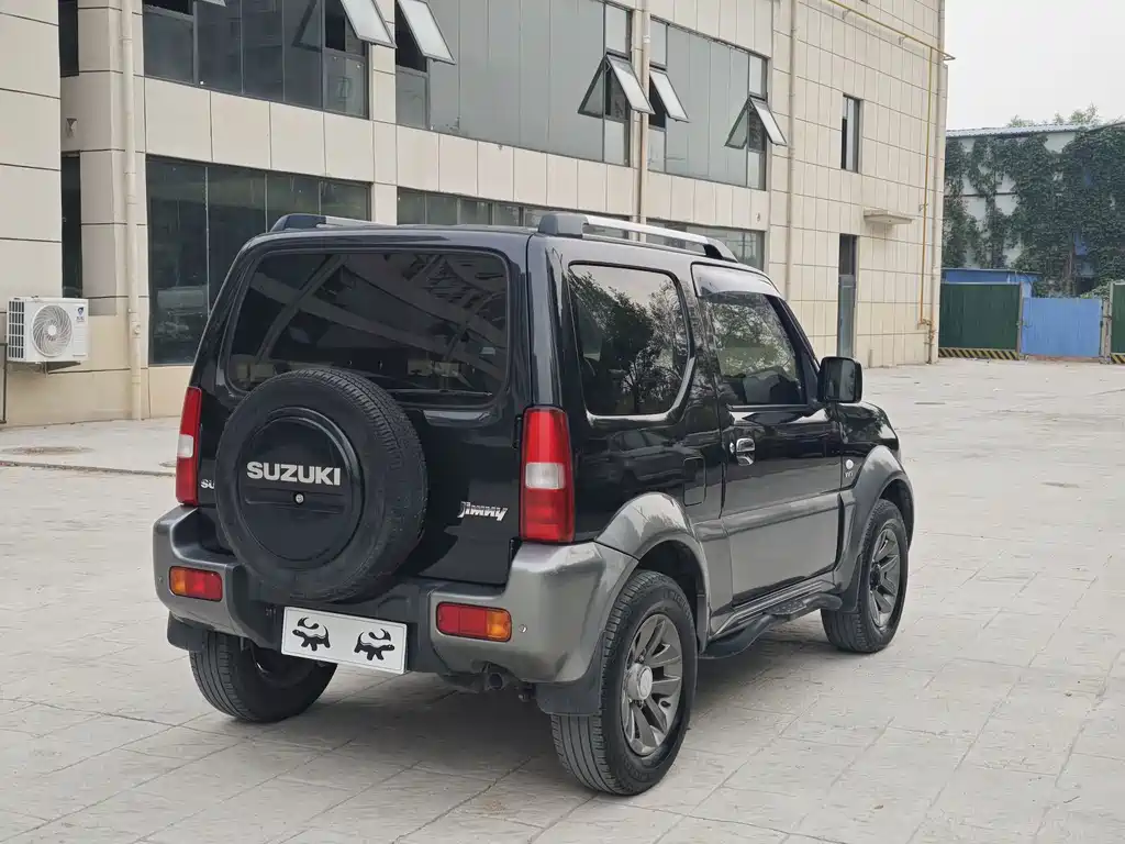 Suzuki Jimny — миниатюра 8