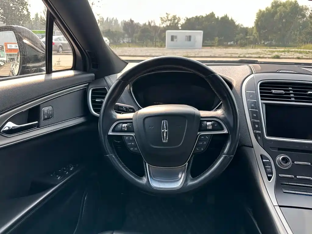 Lincoln Nautilus (Import) — миниатюра 20