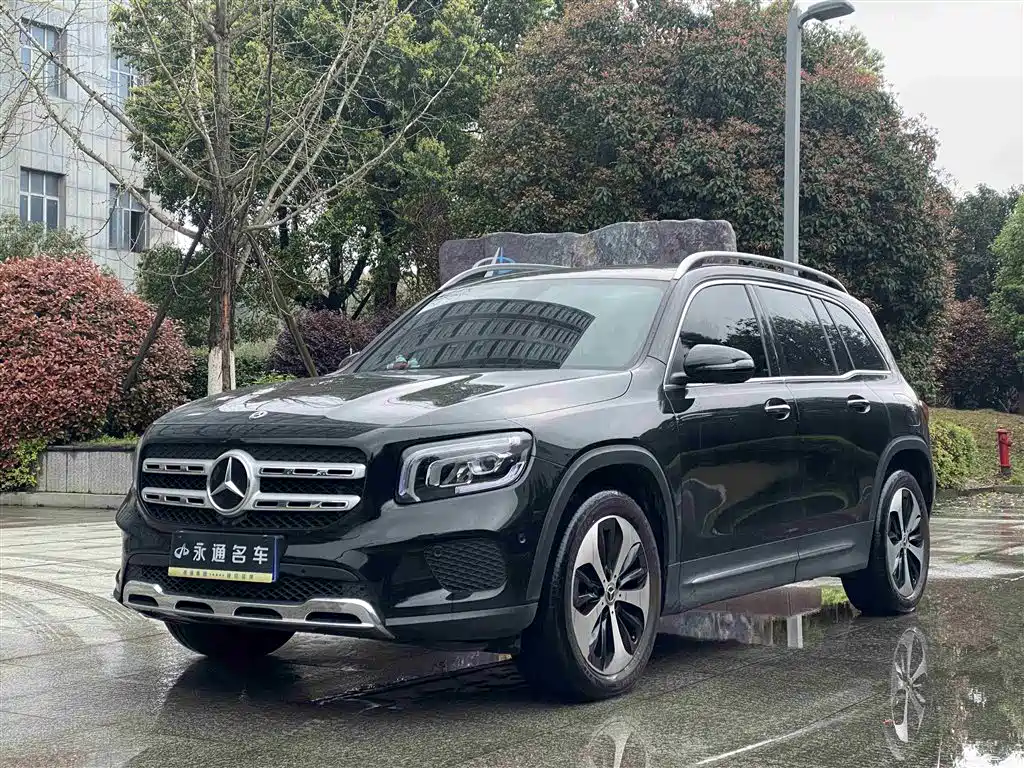 Mercedes-Benz GLB 2023